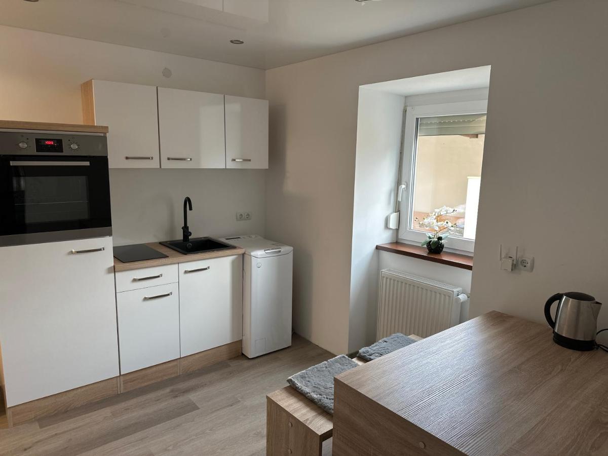 Kraichgau # 2 Ferienwohnungen In Einem Haus Mit Ebk, Wlan, Monteurzimmer, Self-Check-In Ittlingen Eksteriør bilde