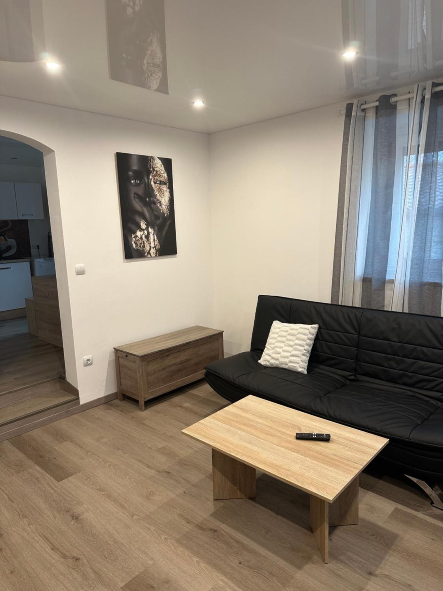 Kraichgau # 2 Ferienwohnungen In Einem Haus Mit Ebk, Wlan, Monteurzimmer, Self-Check-In Ittlingen Eksteriør bilde