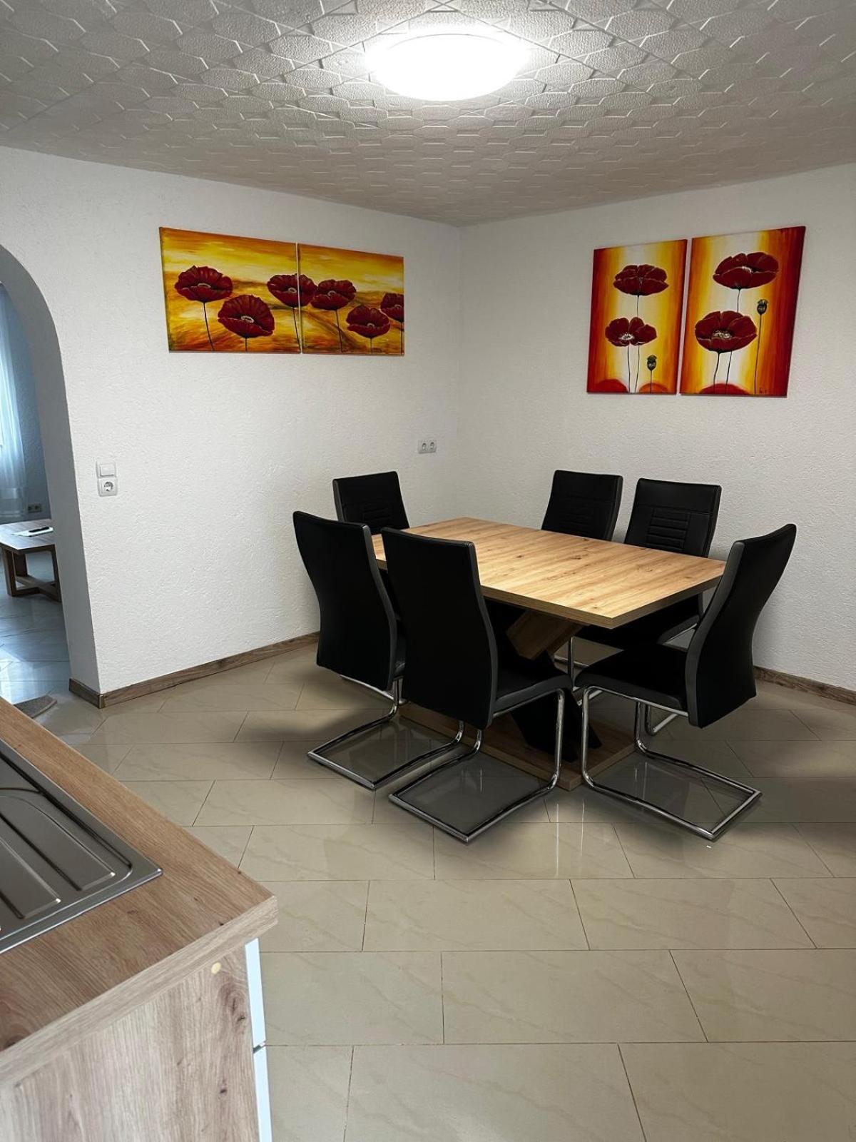 Kraichgau # 2 Ferienwohnungen In Einem Haus Mit Ebk, Wlan, Monteurzimmer, Self-Check-In Ittlingen Eksteriør bilde